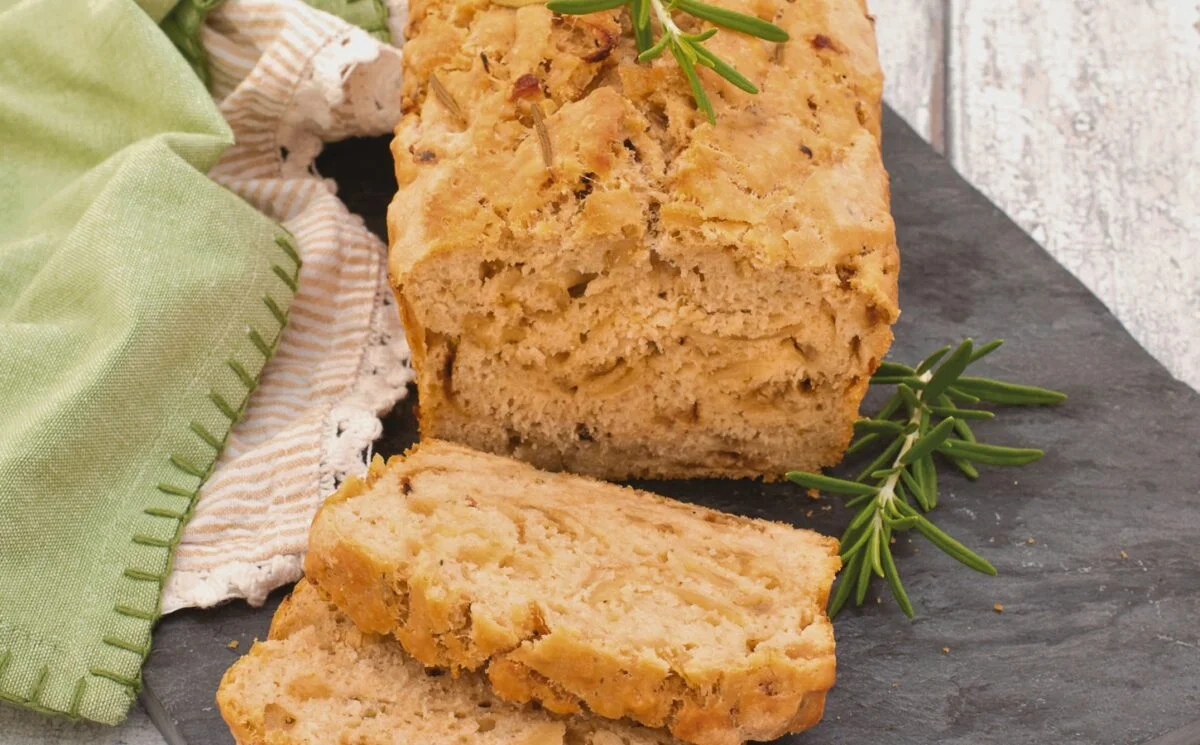 Savory Rosemary Onion Beer Bread Recipe for Quick Baking