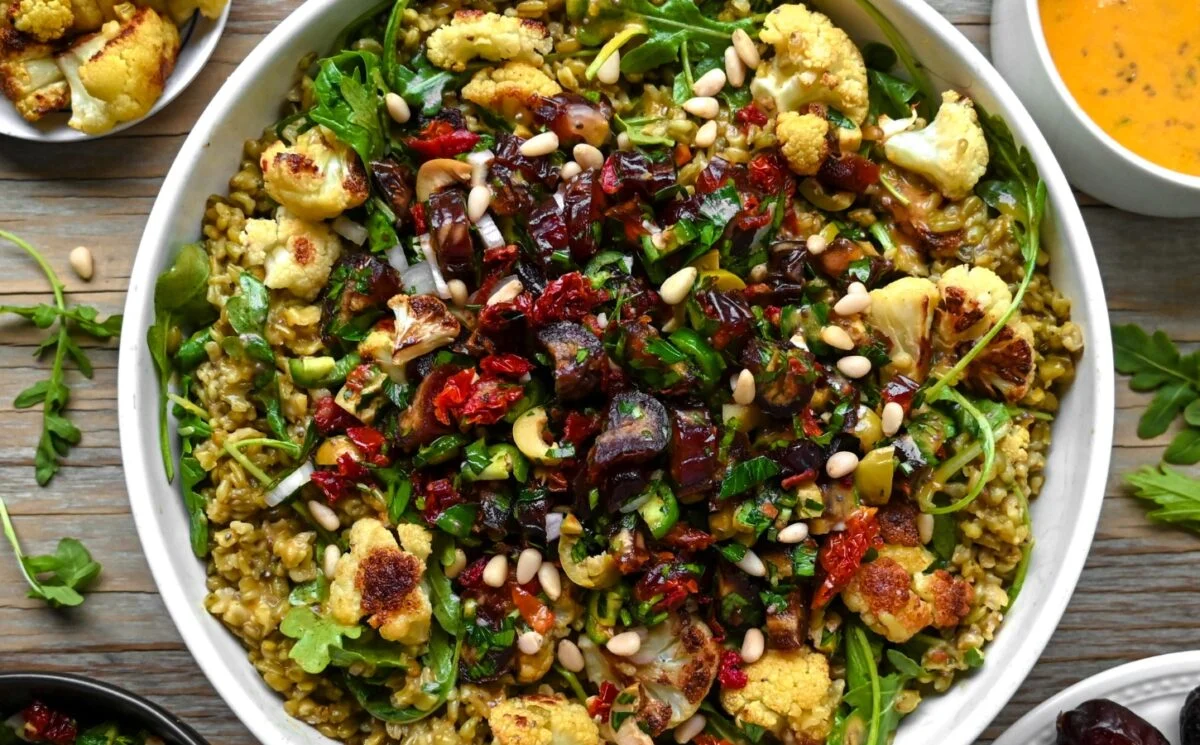 Delightful Freekeh-Medjool Date Salad Recipe for Any Occasion