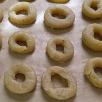boiled taralli