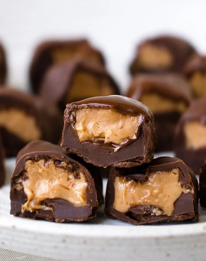 Deliciously Simple Chocolate Peanut Butter Cups Recipe in Just 5 Minutes