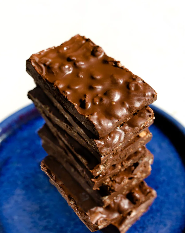 Delicious Two-Ingredient Homemade Crunch Bars Recipe
